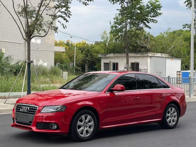 Audi A4L 2011 2.0 TFSI